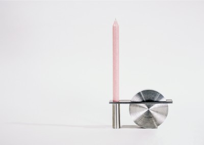 Carriage candleholder